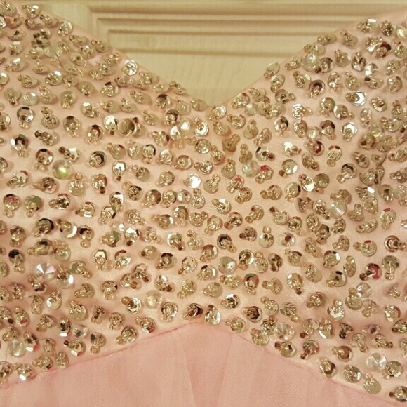 Light pink short prom/homecoming dress - Picture 3 of 4