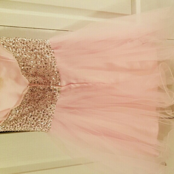 Light pink short prom/homecoming dress - Picture 4 of 4