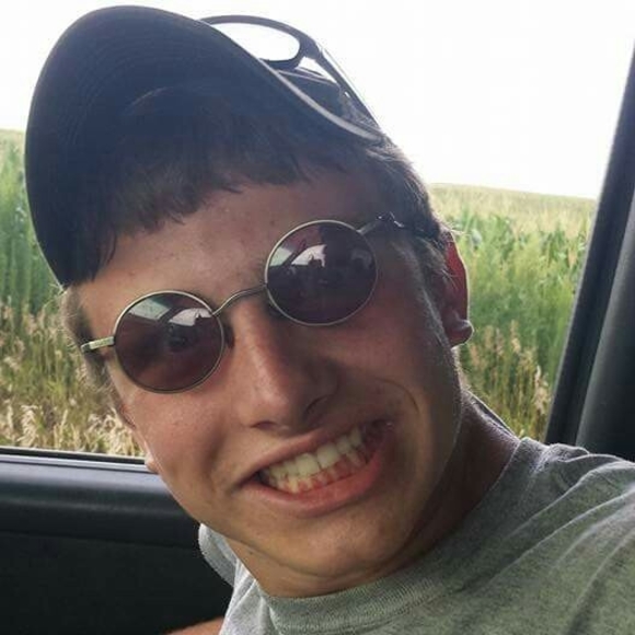 Meet your Posher, Cody - Picture 1 of 1