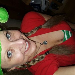 Meet your Posher, April