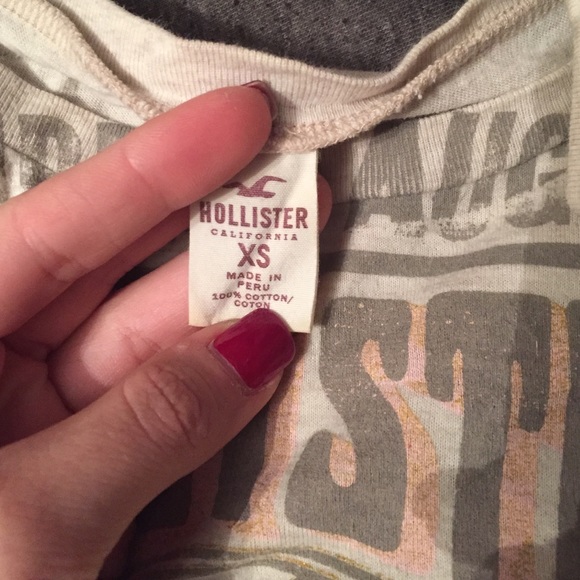 Selling these 2 shirts for one price - Picture 2 of 4