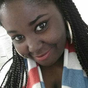 Meet your Posher, Crystal