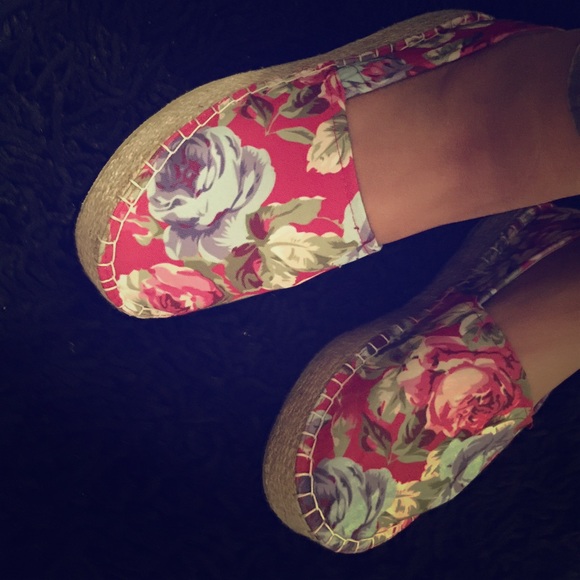 Brand New floral print slide ins.