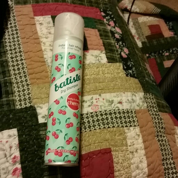 Batiste dry shampoo