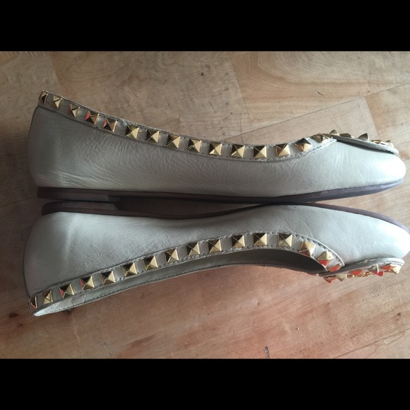 tory burch stud flat - Picture 3 of 4