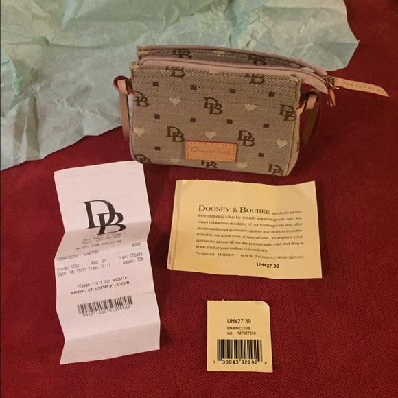 Dooney & Bourke small bag - Picture 2 of 4