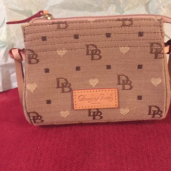 Dooney & Bourke small bag - Picture 4 of 4