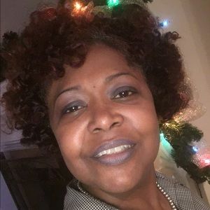 Meet your Posher, Carla