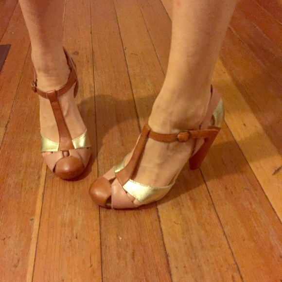 Vintage inspired Seychelle's heels