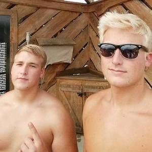 Meet your Posher, Dominic