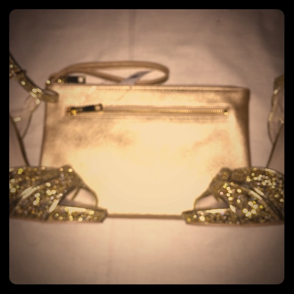 Metallic Gold Wristlet - Picture 1 of 4