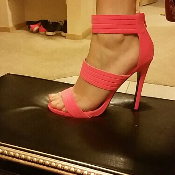 High heel neon pink