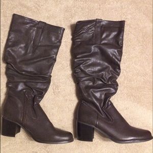 Impo Thick Heel Boots
