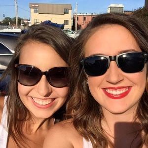 Meet your Posher, Kelsie