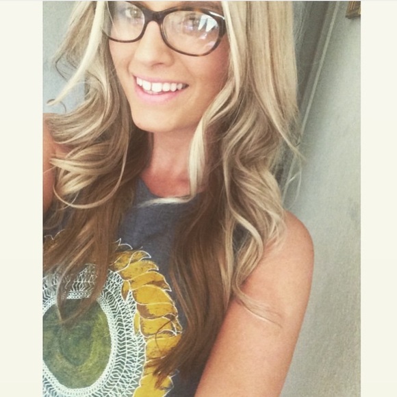 Meet your Posher, Randie - Picture 2 of 2