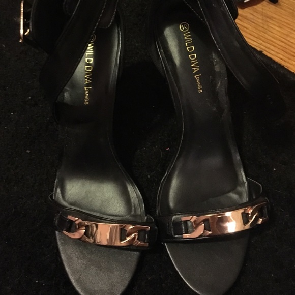 Strappy heels! Black and gold!