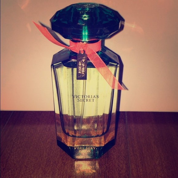 Victoria secret perfume