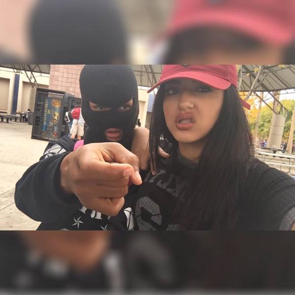 Meet your Posher, Iri