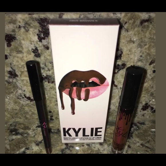 Kylie lip kit in true brown SOLD OUT!!