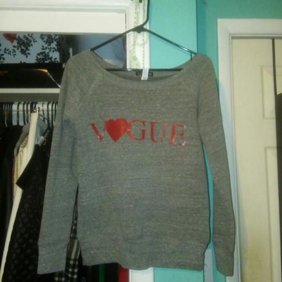 Vogue grey sweatshirt