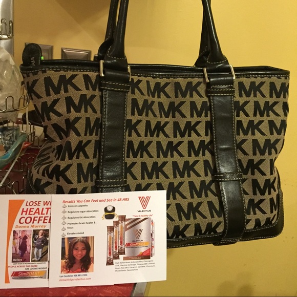 SOLD Michael Kors - Picture 1 of 4