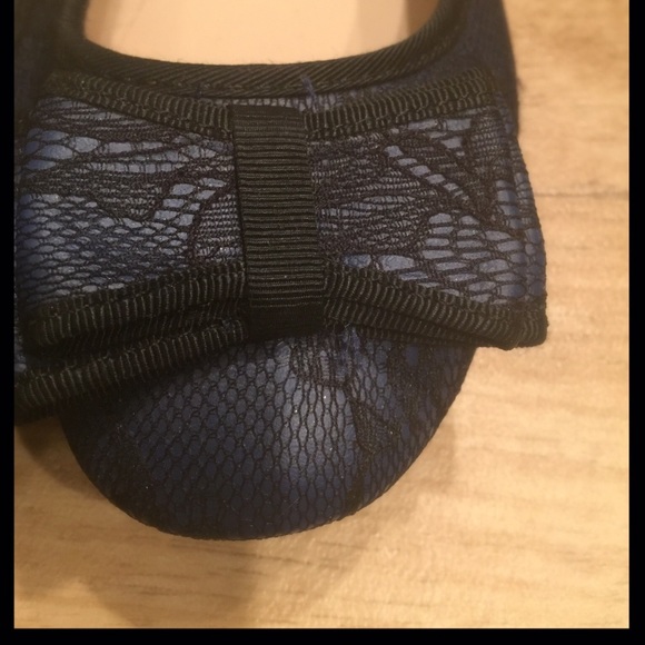 🆕 NWOT Navy Blue Laced Flats - Picture 2 of 4