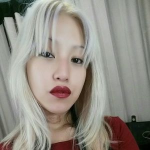 Meet your Posher, Selina