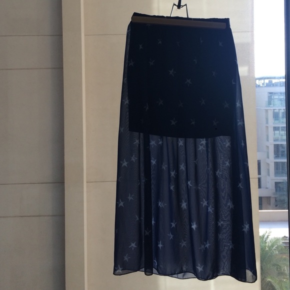 Nice blue with white stars skirt