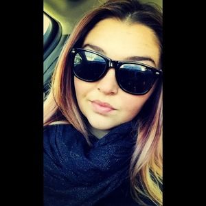 Meet your Posher, Brianna