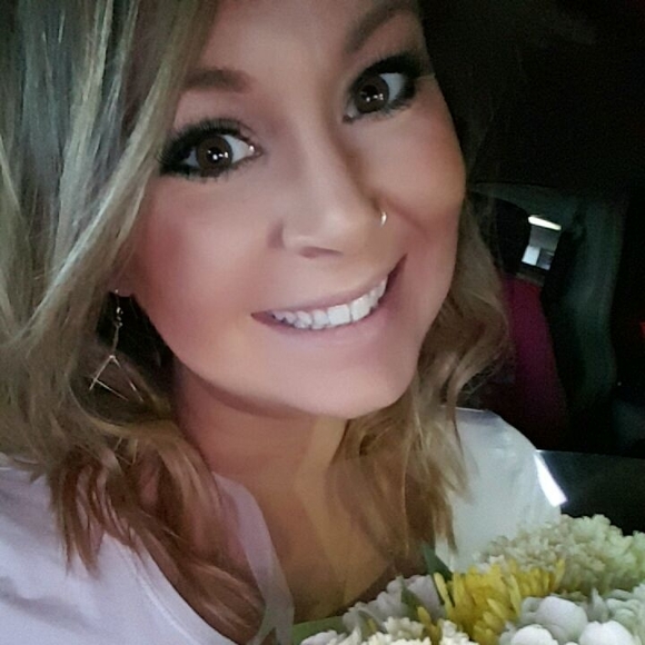 Meet your Posher, Ashley