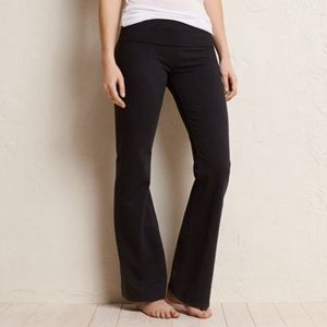 NWOT! Arie Yoga Flare in black!