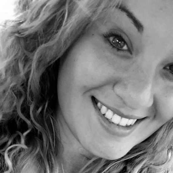 Meet your Posher, Gloria - Picture 1 of 1