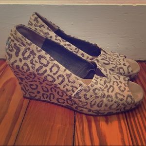Snow Leopard Wedge TOMS