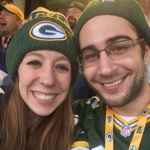 Meet your Posher, Caitlin