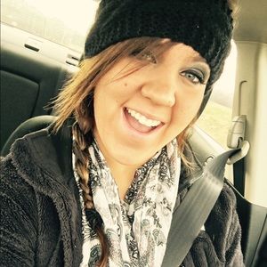Meet your Posher, Kylee