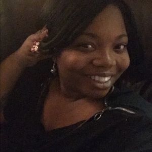 Meet your Posher, Latoya