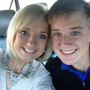 Meet your Posher, Suzanne