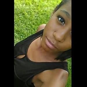 Meet your Posher, Kiya