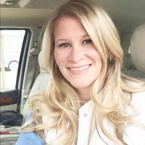 Meet your Posher, Alicia