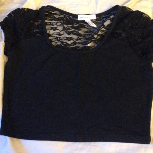 New lace crop top
