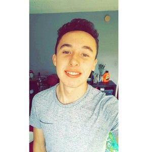 Meet your Posher, Elias