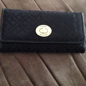 Tommy Hilfiger wallet