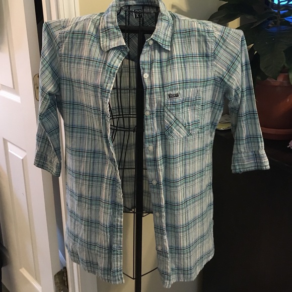 Roxy button up shirt EUC - Picture 1 of 3