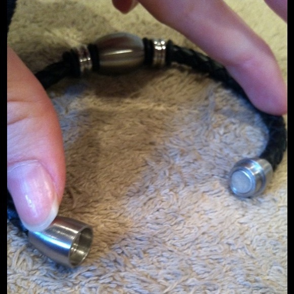 8" Braided Black Leather Bracelet w Beads - Picture 3 of 4