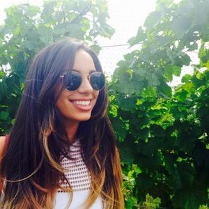 Meet your Posher, Stephanie