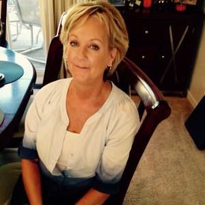 Meet your Posher, Candi