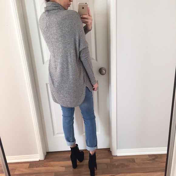 Sold • Grey "Cashmere Like" Top - Picture 3 of 4