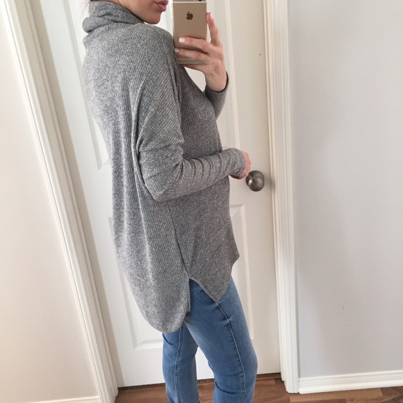 Sold • Grey "Cashmere Like" Top - Picture 4 of 4