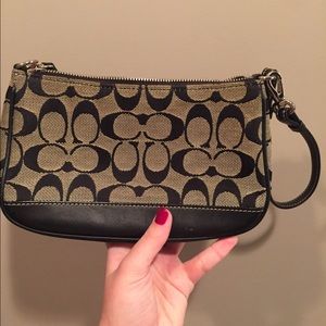 Black coach clutch