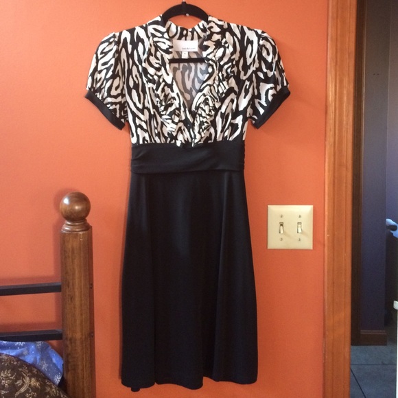 Cute dress!!